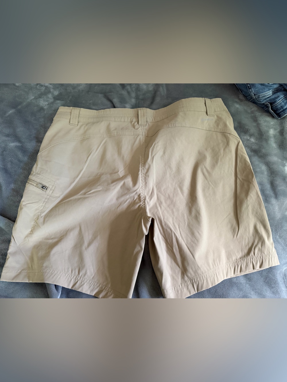 Eddie Bauer Khaki Shorts - Picture 3 of 3